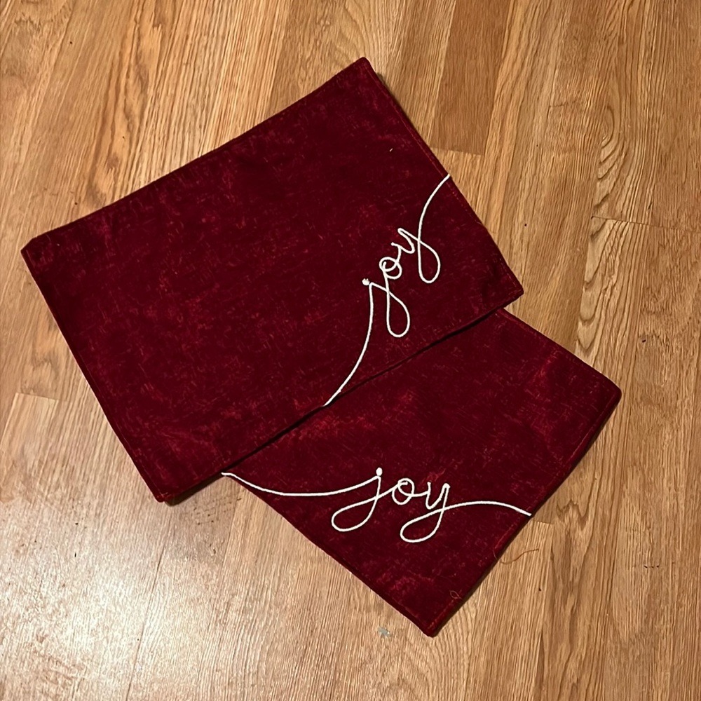 Broyhill Christmas Joy placements